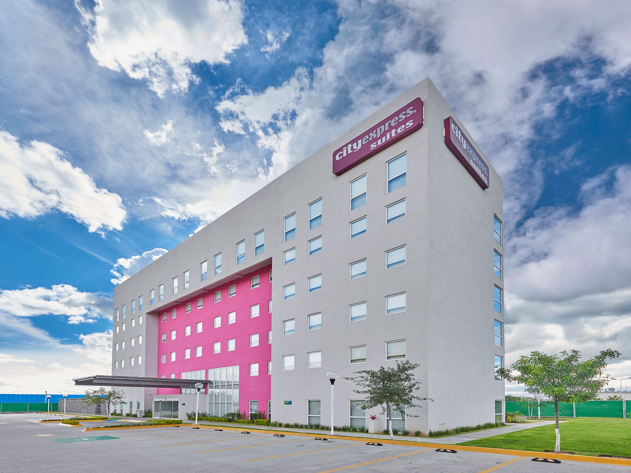 ซิตี้ เอ็กซ์เพรส สนามบินซิเลา Hotel ภายนอก รูปภาพ